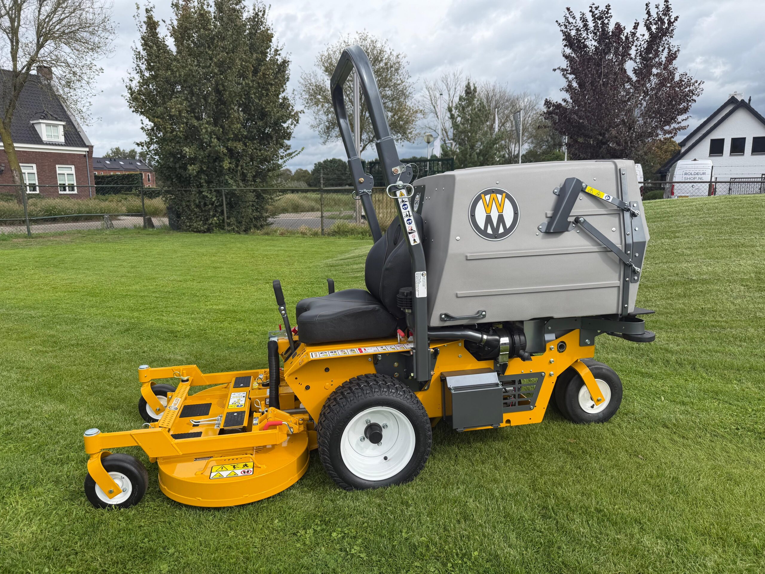 Walker C23i GHS zero-turn frontmaaier met opvang - Afbeelding 1